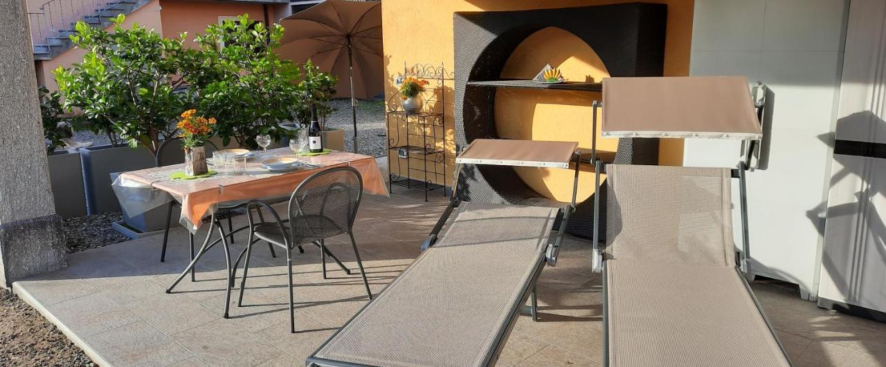 Ferienwohnung Gallo Mit Ueberdachter Terrasse Parkplatz 100 Mtr Z Strand Cannobio Exteriör bild